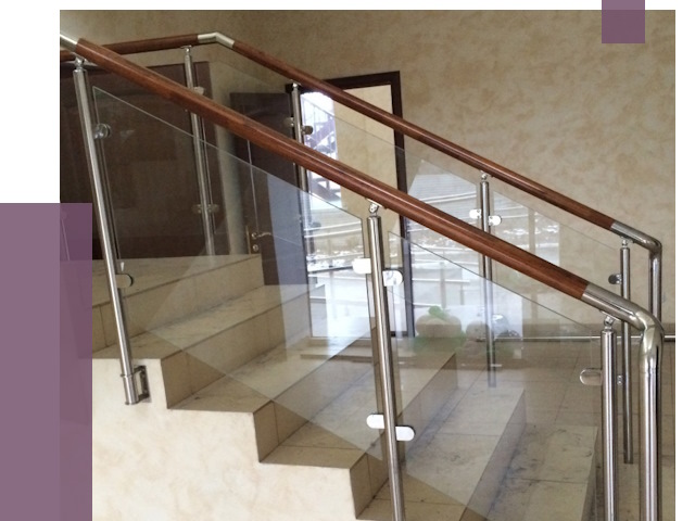 Комбинированные перила из металла и дерева в Шебекине