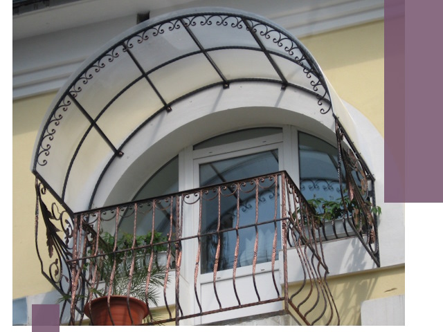 Козырьки над балконом в Шебекине — изготовление и монтаж